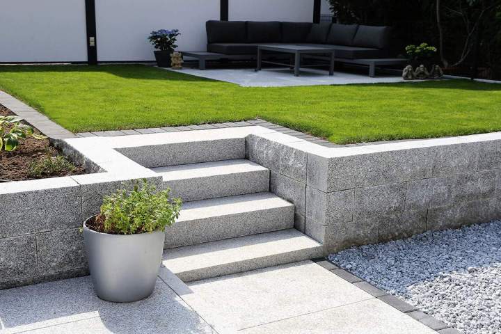 Engazonnement terrasse Vichy